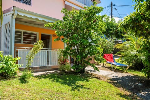 LAURIER, votre petit cocon  pour 2 personnes à Deshaies GUADELOUPE