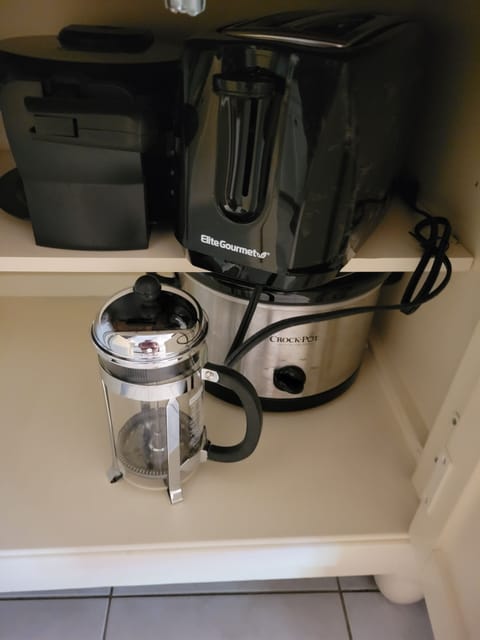 Waffle Maker, slow cooker, single brew coffee