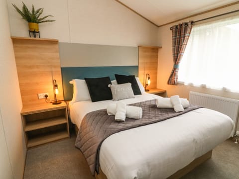 2 bedrooms, individually decorated, individually furnished, free WiFi