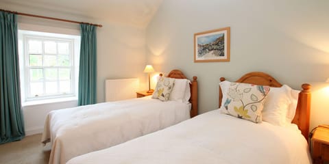 Classic Double or Twin Room | Soundproofing, free WiFi, bed sheets