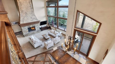House (6 Bedrooms) | Interior