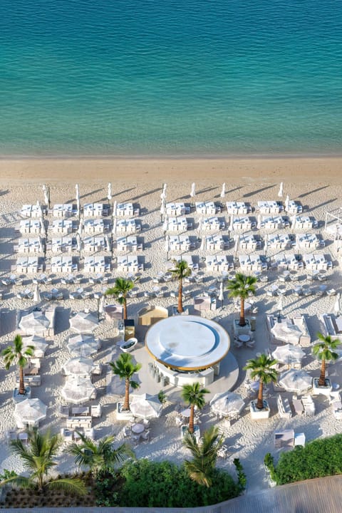 Private beach nearby, beach umbrellas