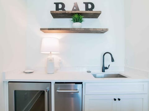 Second Living Area Wet Bar