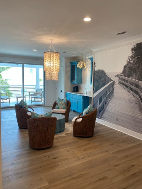 Sitting area on Bedroom floor