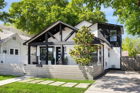 Welcome to our Heights bungalow, just steps away to great food & entertainment!