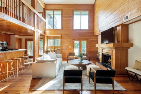 House (Multiple Bedrooms) | Interior