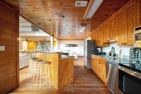 House (Multiple Bedrooms) | Interior