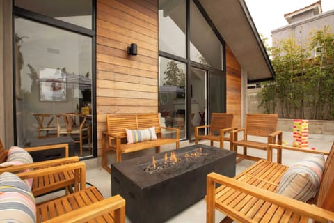 House (6 Bedrooms) | Interior