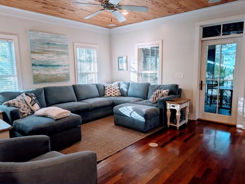 Comfortable Space for Relaxation and Entertainment