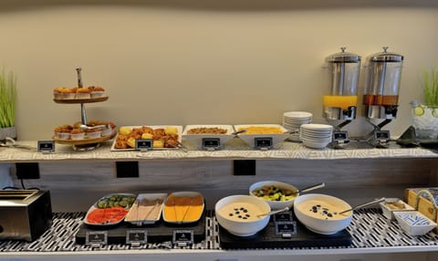 Daily continental breakfast for a fee