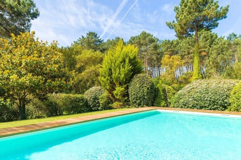 Luxurious pool and breathtaking nature!