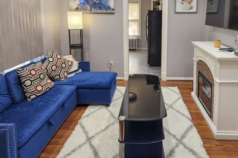Teaneck Vacation Rental | 3BR | 2BA | 1,000 Sq Ft | Stairs Required to Enter