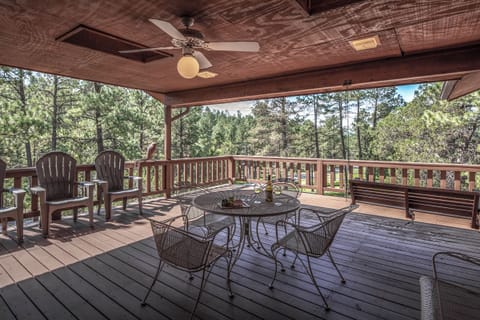 Studio (3 Bedrooms) | Property amenity