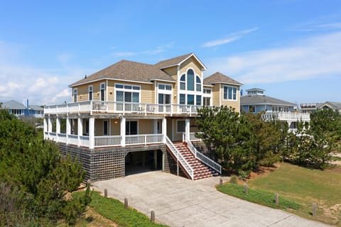 WH242: Starboard Home | Front Exterior