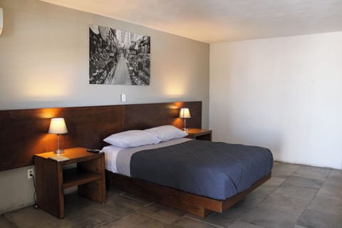 Deluxe Studio Suite | Hypo-allergenic bedding, free WiFi, bed sheets