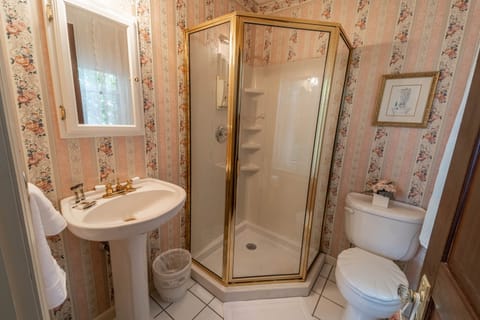 Comfort Room | Bathroom | Hair dryer, towels, soap, shampoo