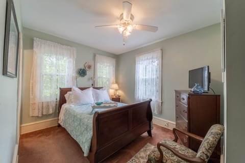 Comfort Room | Bathroom | Hair dryer, towels, soap, shampoo