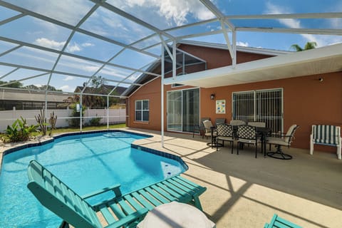 Kissimmee Vacation Rental | 4BR | 2.5BA | 2,189 Sq Ft | 1 Step Required
