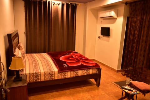 Double Room | Laptop workspace, WiFi (free)