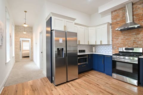 Spacious, well-equipped kitchen