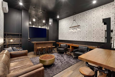 Private Speakeasy