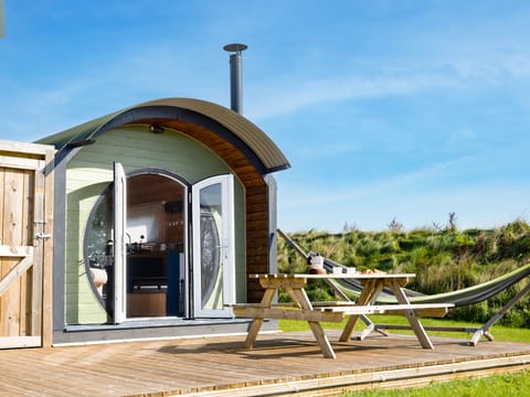 Cottage | Outdoor dining