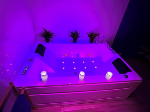 Jacuzzi