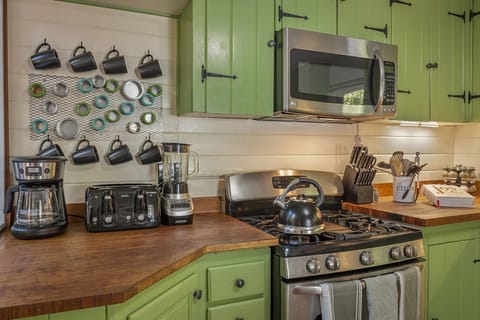 We love this kitchen nook!