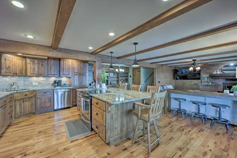 Open Kitchen