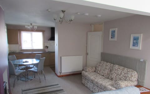 Bungalow, Private Bathroom | Lounge