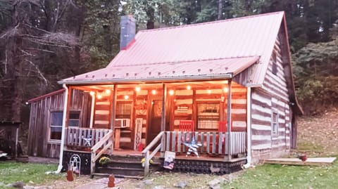 The Little Cabin on Huckleberry