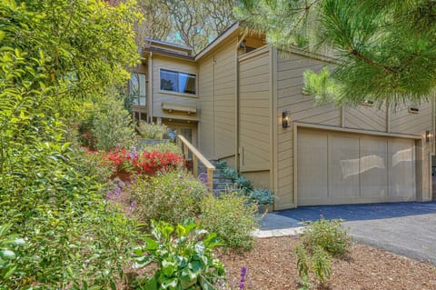 Welcome to "Carmel Delight"! Two Car Garage