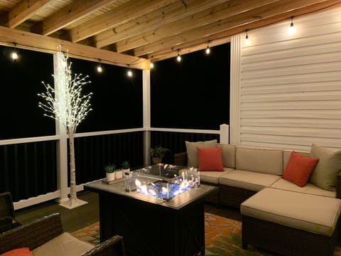 Outdoor couch seats 4 + 2 lounge chairs + 2 outdoor dining chairs