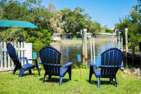 Relax. Enjoy the fish jumping out of the water and the occasional manatee that might swim by.