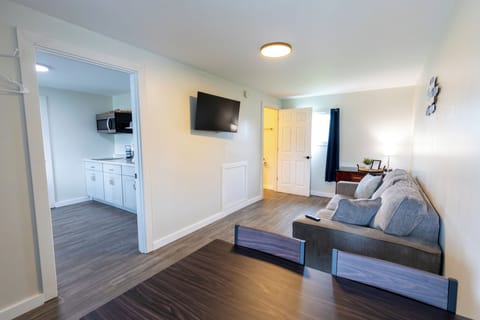 Deluxe Suite | Living area