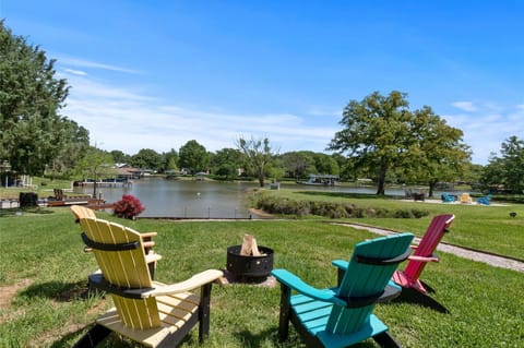Seats with a waterfront view, cozy fire pit and relaxing vibe. 
