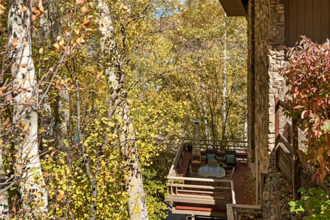 Condo, 2 Bedrooms | Exterior