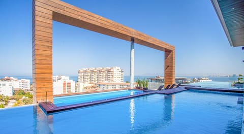 New 1 bedroom condo in the heart of the Romantic Zone