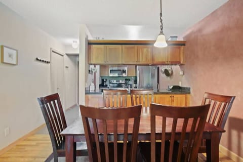 The dining area, with its seating for six, is perfectly situated from the kitchen for serving through the pass-through. If games or puzzles are more your speed, you can set up here and stay close to the fun in the nearby living area.