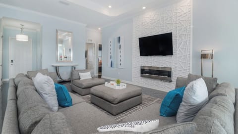 This condo has a total of 4 bedrooms.
