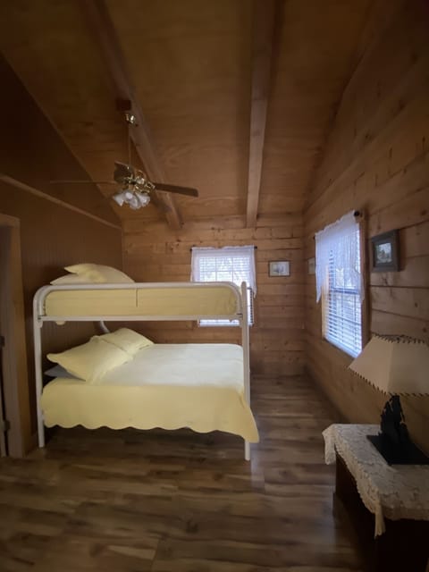 Bedroom with Full/twin Bunkbed