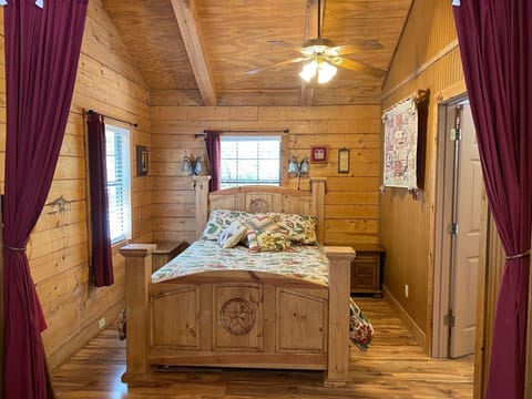 5dad6f52-154e-4a50-9d24-20c2614163e5