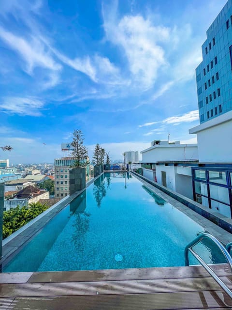 Outdoor pool, sun loungers