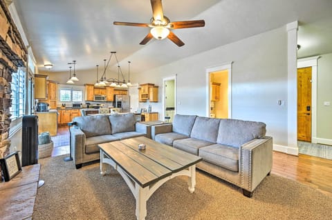 Bellemont Vacation Rental | 3BR | 2.5BA | 2,111 Sq Ft | 4 Steps to Enter