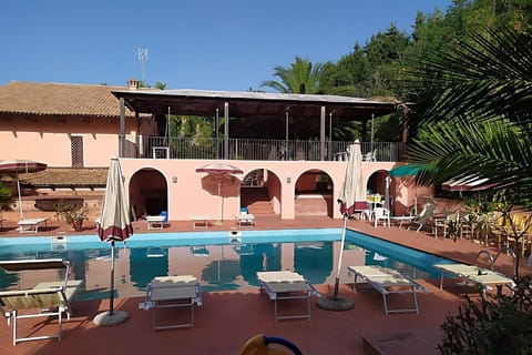 Holiday Home Swimming Pool
