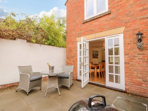 Cottage | Property grounds