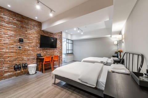 Twin Room | Desk, soundproofing, free WiFi, bed sheets