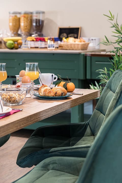 Daily buffet breakfast (EUR 12 per person)