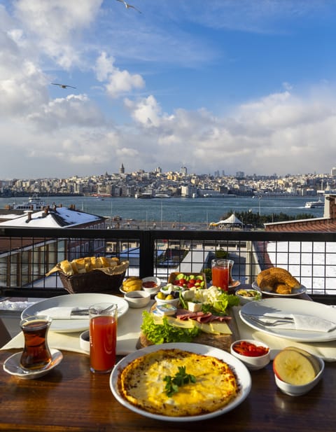 Daily cooked-to-order breakfast for a fee