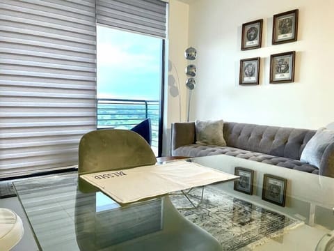 60b161e0 2490 440e 877d ad48efba4702